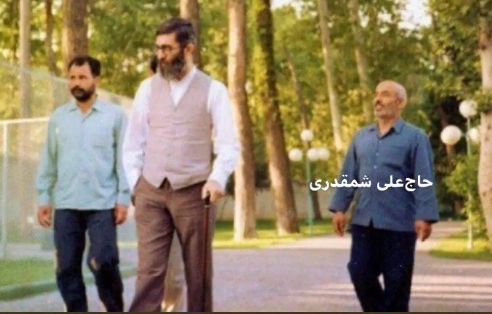 تصویری خاص از مرحوم علی شمقدری در کنار رهبر انقلاب