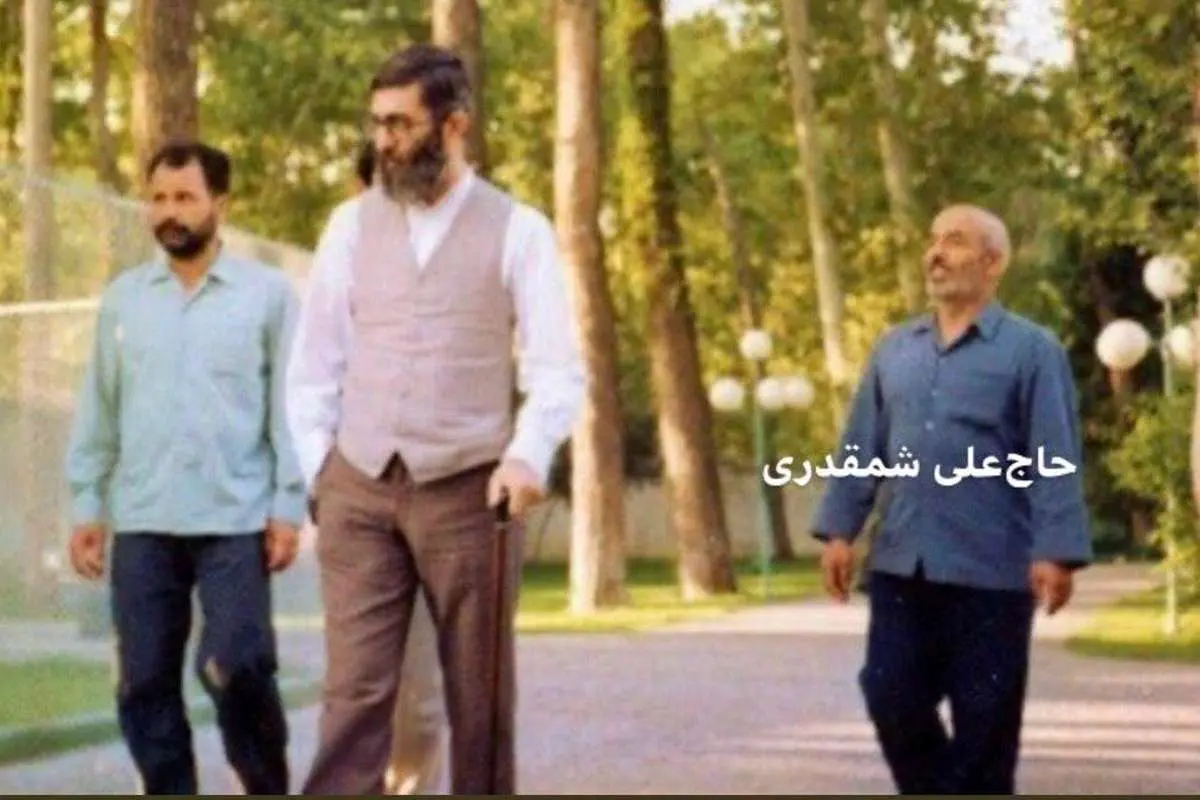 تصویری خاص از مرحوم علی شمقدری در کنار رهبر انقلاب