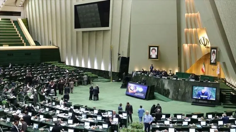 تسویه‌حساب سیاسی از جایگاه مجلس!