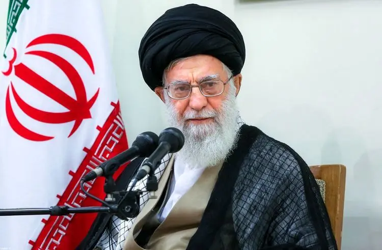رهبر انقلاب: نوشیدن جام زهر عاقلانه و مدبرانه بود