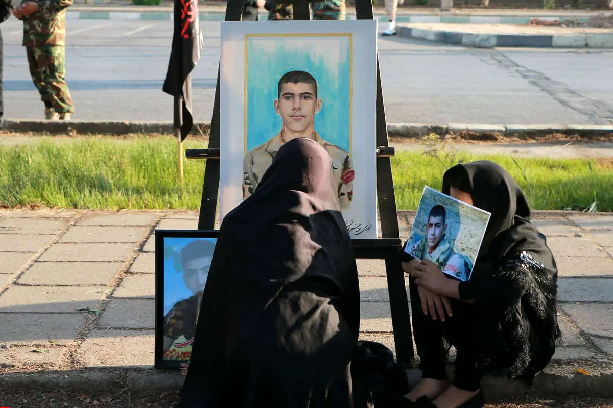 (تصاویر) گرامیداشت شهدای حادثه تروریستی اهواز