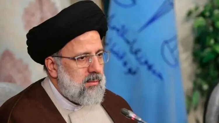 رئیسی: گره زدن مشکلات کشور به اخم و لبخند دشمن خطا است