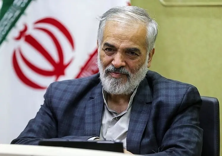 پیشنهاد یک فعال سیاسی اصولگرا: روحانی مثل بنی‌صدر عزل شود