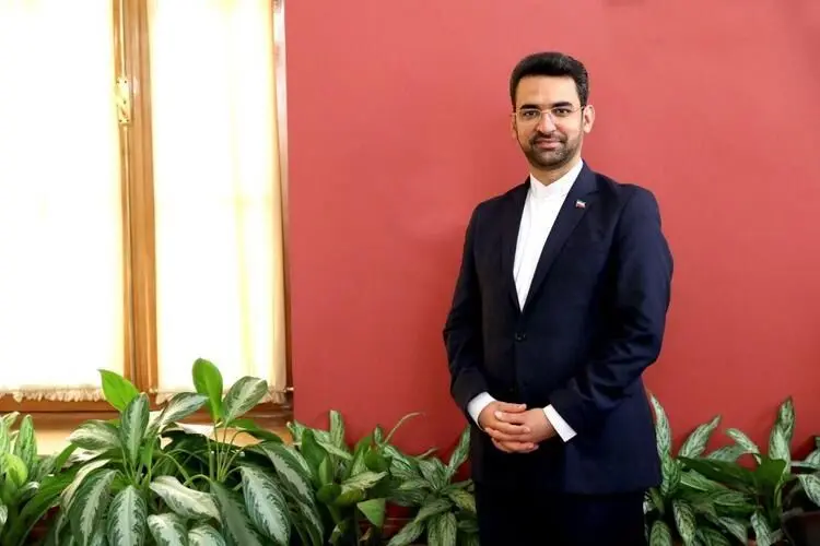 (عکس) واکنش آذری‌جهرمی به شایعه کمک ۱۰ میلیاردی به استقلال
