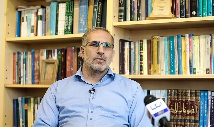 نقد حافظ به دین‌فروشان و حافظان قرآن زمانه‌اش