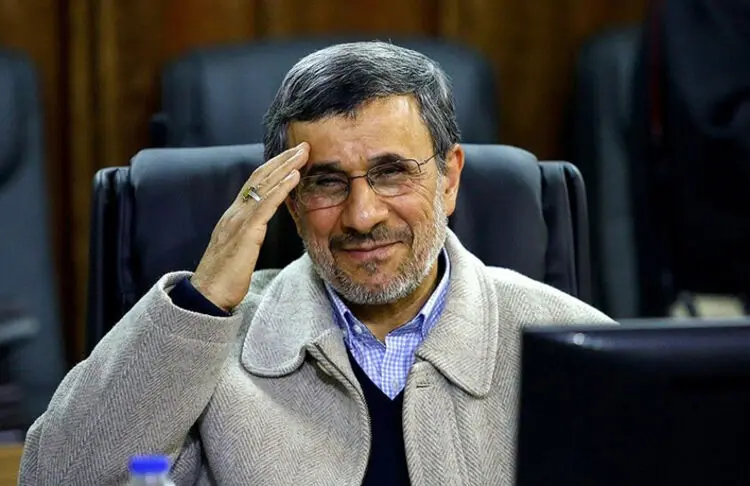 محمود احمدی نژاد اموال کشور را مخدوش کرد
