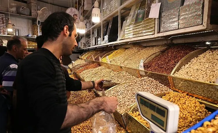 پسته آمریکایی ۱۰ دلار؛ پسته ایرانی ۵ دلار