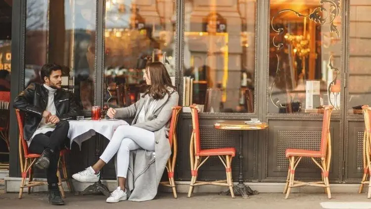 چرا فرانسوی‌ها دوست دارند غر بزنند؟