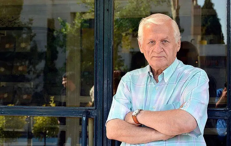 گفتگوی منتشر نشده از اکبر عالمی؛ «واژه‌ها را حراج نمی‌کنم»