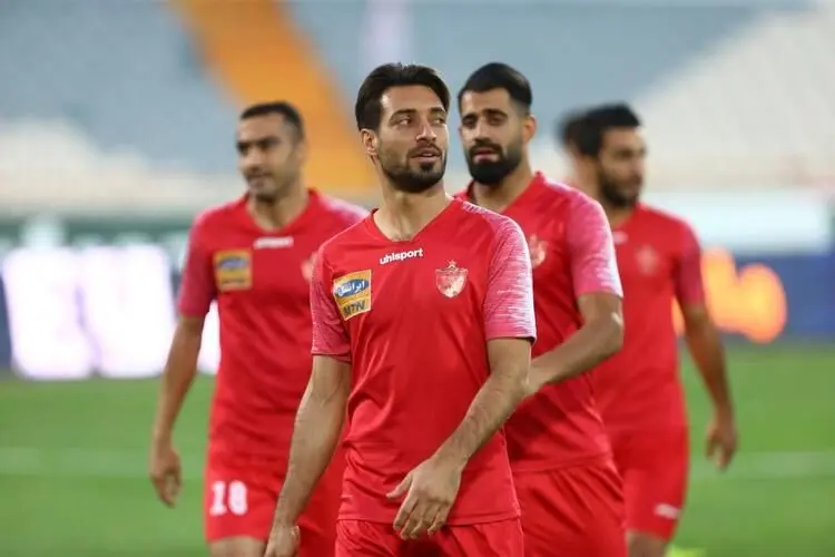 شجاع خلیل‌زاده در پرسپولیس ماندگار شد