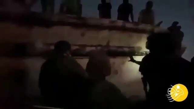 (ویدئو) کمک رسانی ناو آمریکایی به لنج ایرانی