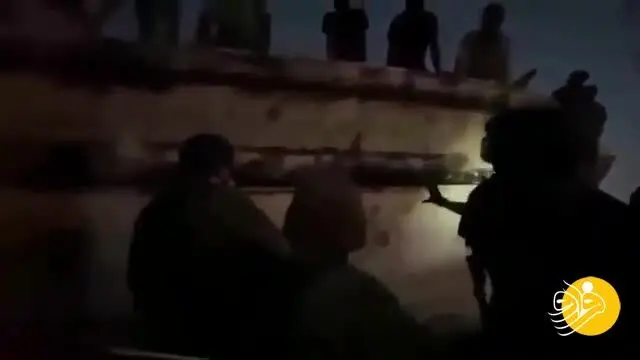 (ویدئو) کمک رسانی ناو آمریکایی به لنج ایرانی