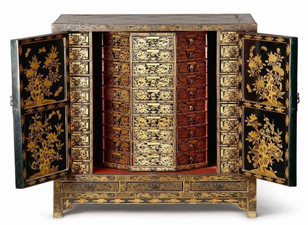 کابینت داروخانه‌ای، روایتگر هنر سلسله مینگ 