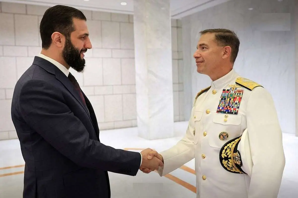 دیدار فرمانده جدید سنتکام با جولانی/ محور گفتگوها چه بود؟