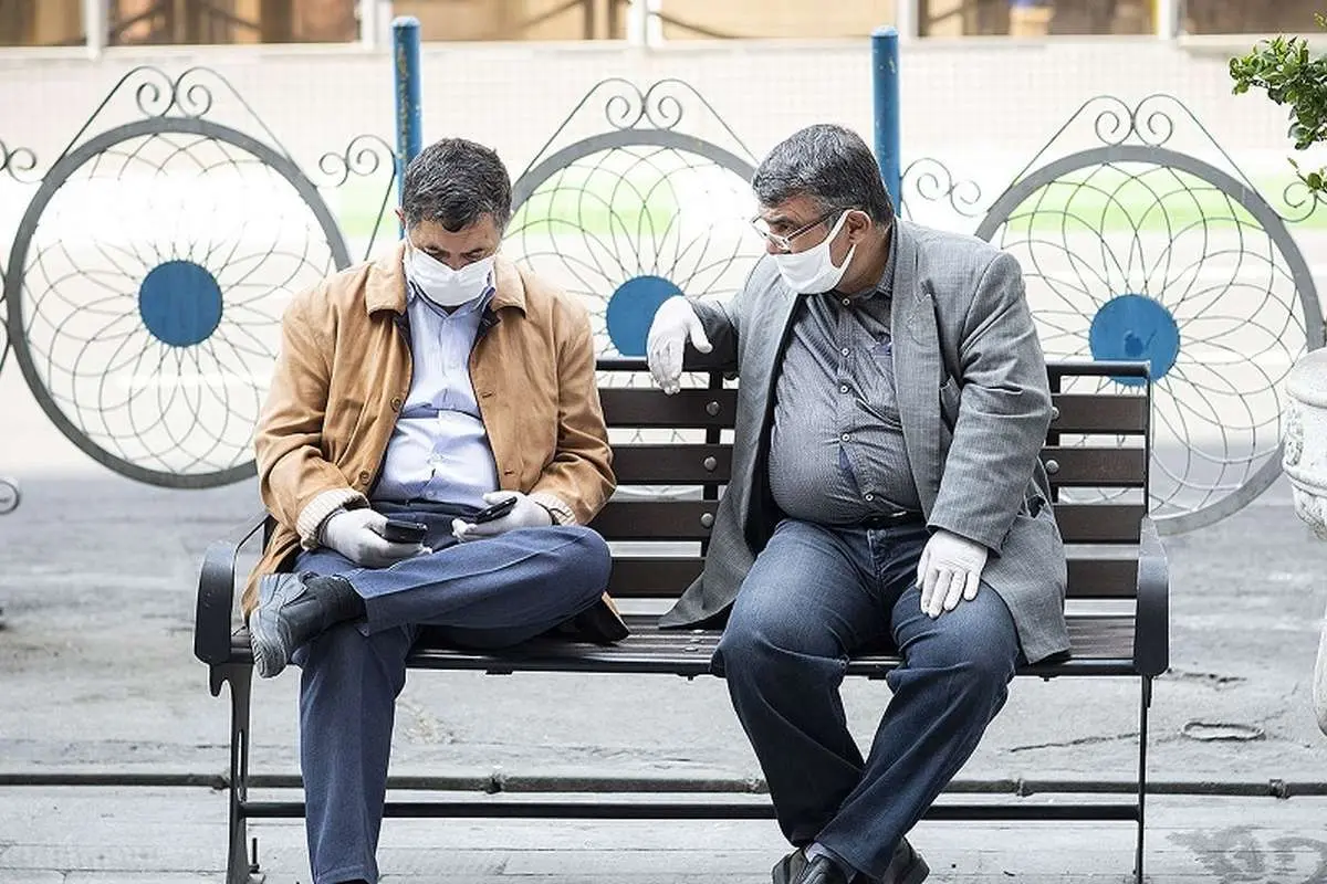 این گروه از بازنشستگان دو حقوق دریافت می‌کنند