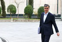 بازدید سرزده رئیس‌ کل بانک مرکزی از برخی شعب بانک