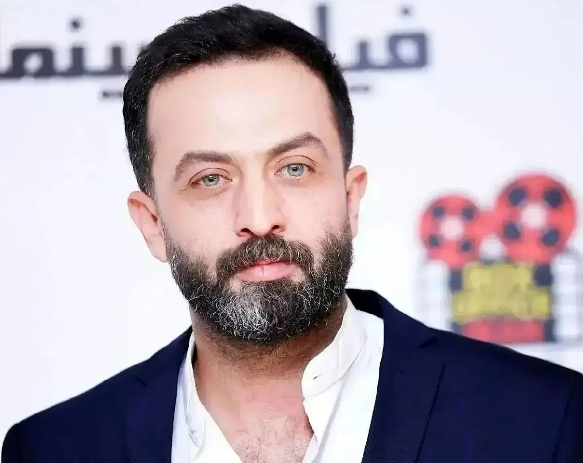 چرا  مصطفی زمانی هیچ صفحه‌ای در فضای مجازی ندارد؟