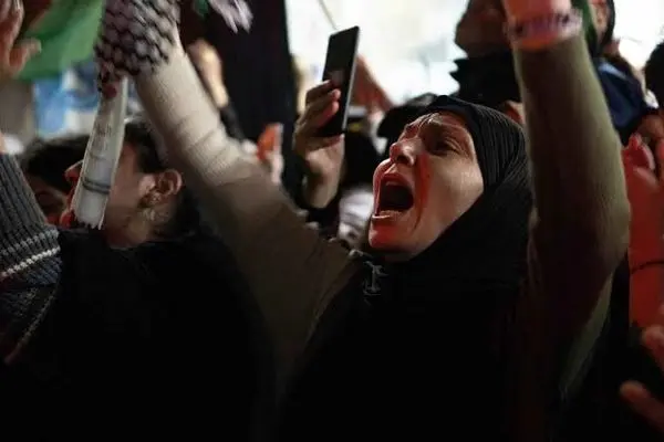 ببینید؛ جشن و پایکوبی در غزه پس از پذیرش طرح ترامپ توسط حماس