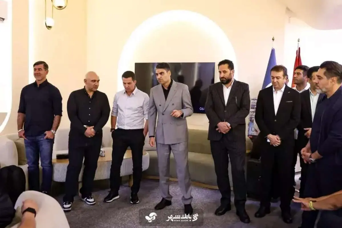 تصاویر؛ خوش و بش اوسمار با ستارههای پرسپولیس