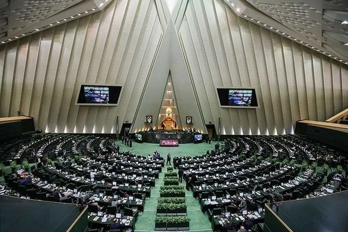 دو اخطار رهبر انقلاب به نمایندگان مجلس