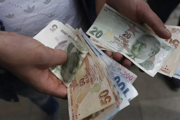 لیر در آستانه سقوط تاریخی