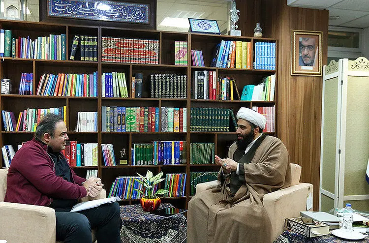 متن کامل مناظره حامد کاشانی و حسین دهباشی؛ چرا سخنان دهباشی جنجالی شد