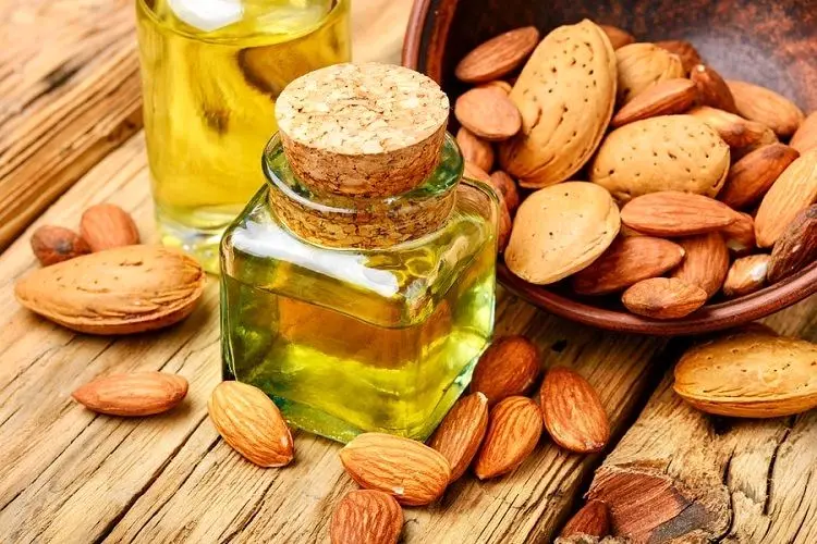 روغن بادام و خواص شگفت انگیز آن
