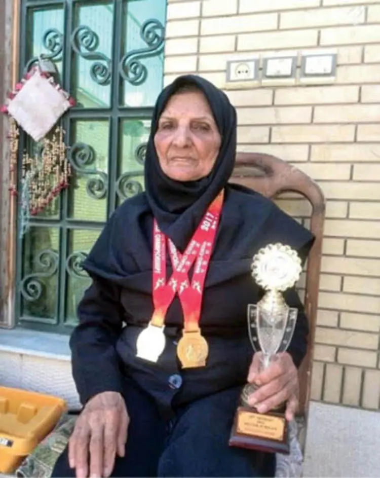 مادربزرگ ایرانی قهرمان ماراتن دبی شد!