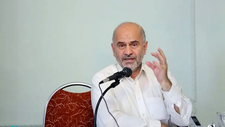 فرشاد مؤمنی؛ چرا اقتصاد ایران را نباید به انتخابات امریکا گره زد؟