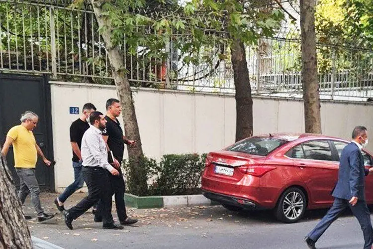 واکنش‌ها به حمله زورگیران به علی دایی