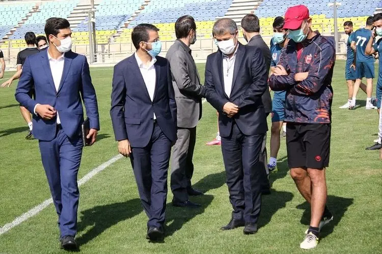 (عکس) ملاقات مدیرعامل جدید پرسپولیس با بازیکنان و مربی