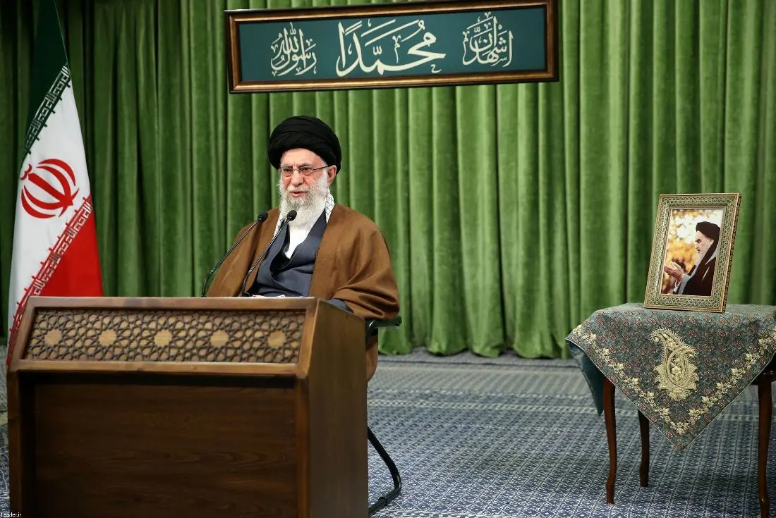 (تصاویر) سخنرانی تلویزیونی رهبر انقلاب
