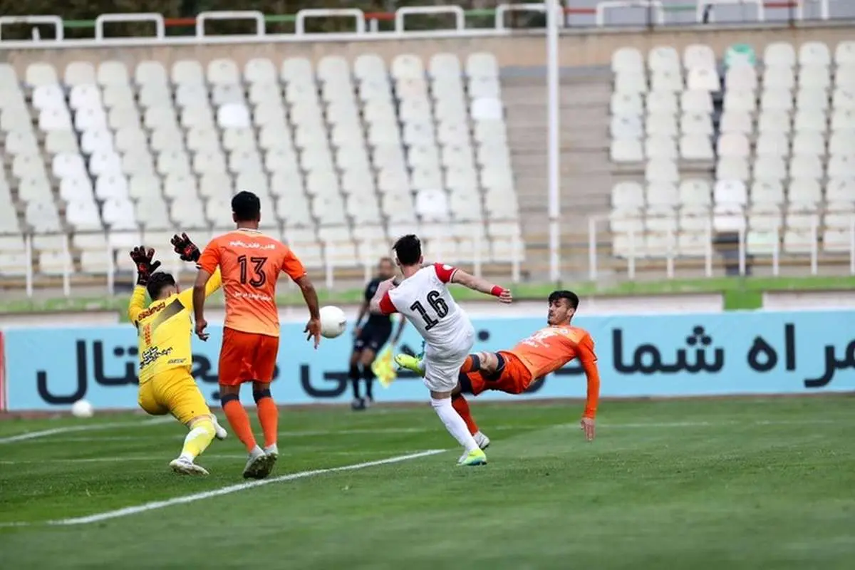 پرسپولیس در اولین گام لیگ برتر متوقف شد