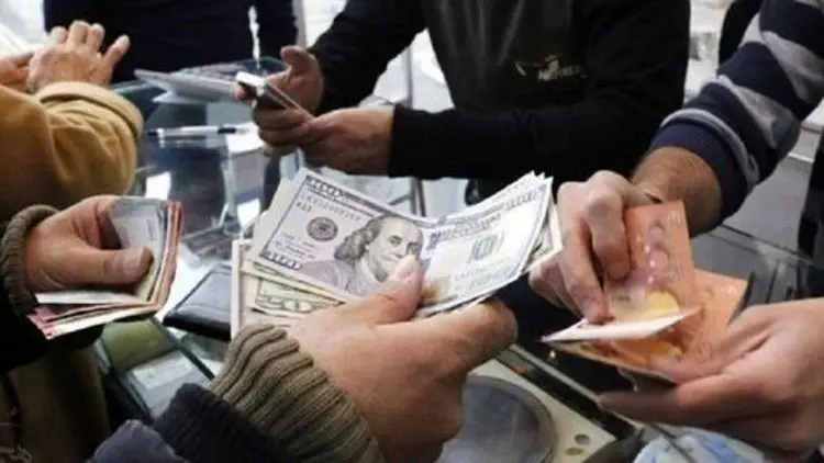 قیمت ارز در بازار آزاد شنبه ۱۷ آبان
