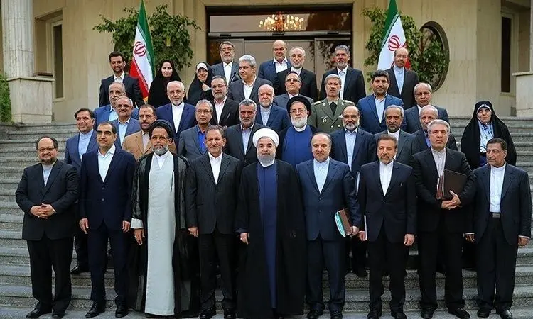 مرور دولت دوم حسن روحانی؛ دردسر‌های عظیم