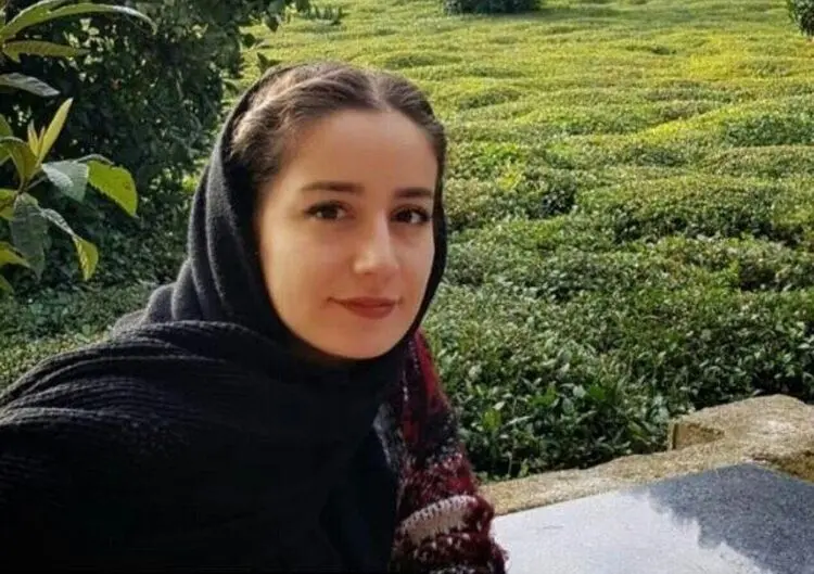 (تصاویر) قابی تکان‌دهنده از سه پرستار که براثر کرونا جان باختند