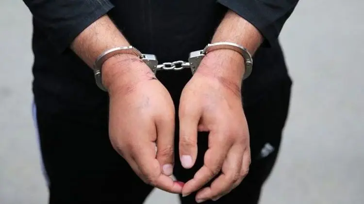 دستگیری سارقی که ۱۰۰ میلیون تومان گل دزدید