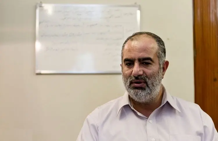 کنایه صریح حسام‌الدین آشنا پس از لغو استیضاح روحانی
