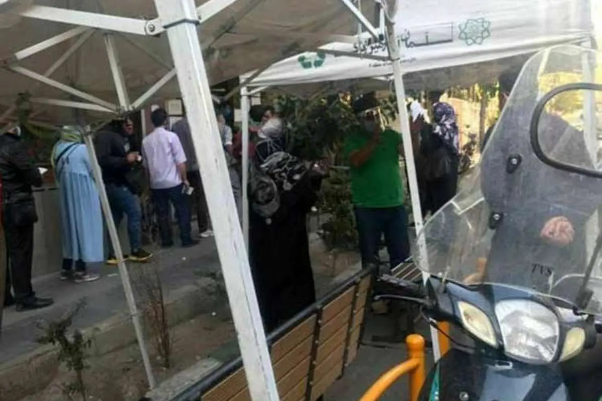 (ویدئو) صف دریافت انسولین مقابل داروخانهها