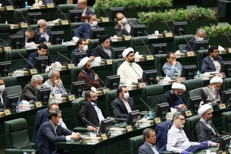 با دناپلاس ۶۵۰ میلیونی مجلس در راس امور نمی‌شود