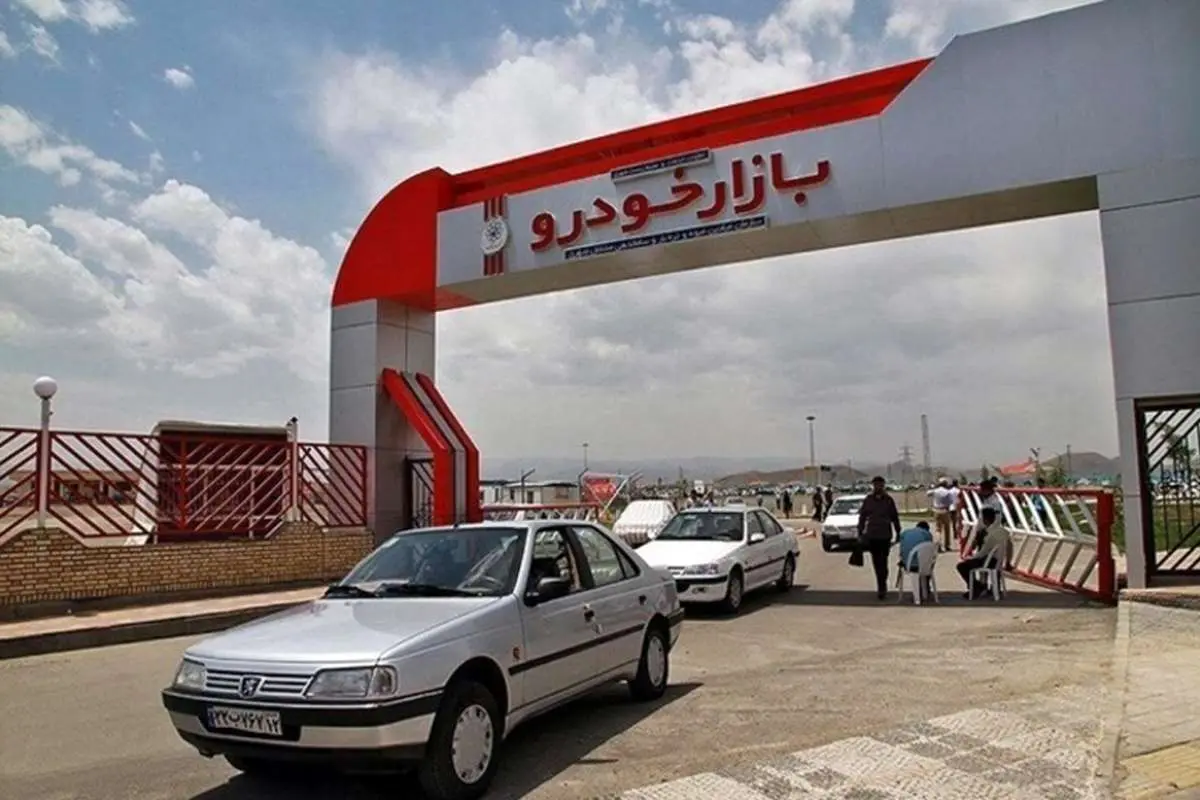 لرزش بازار خودرو با موج ارزی؛ قیمتها تا ۳۰ میلیون افت کردند