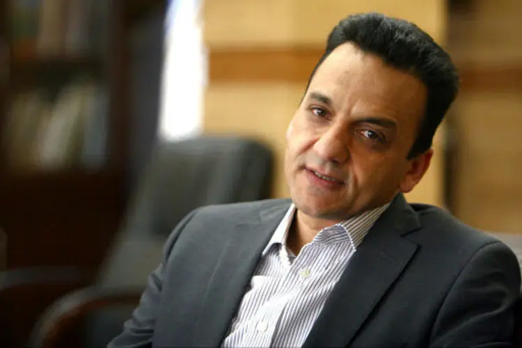 علی سنگینیان: بورس دچار شکست بازار شده است