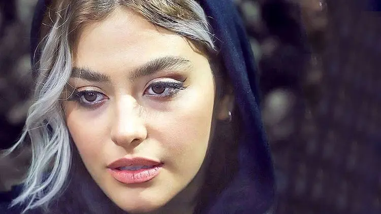 علت مهاجرت ریحانه پارسا؛ ریحانه برای ساخت "زمان" از ایران رفت
