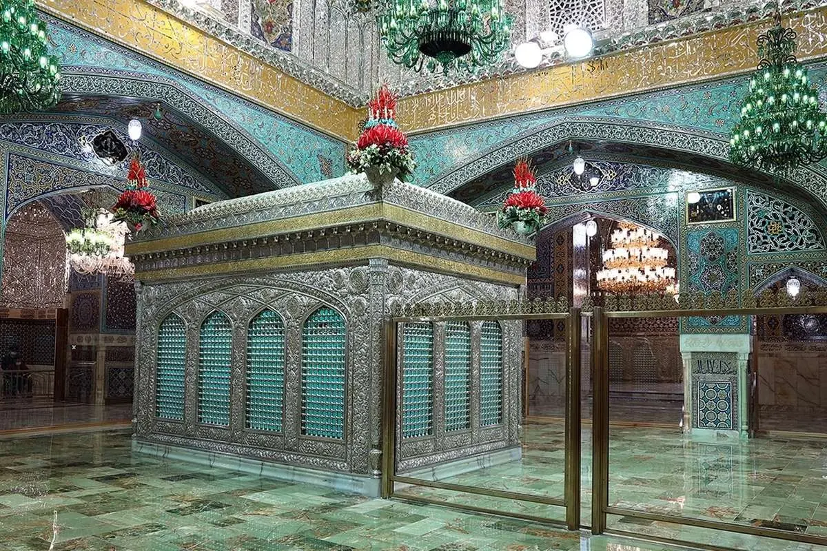 (تصاویر) نورپردازی جدید روضه منوره حرم امام رضا(ع)