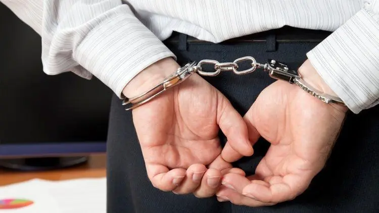 بازداشت ۲۵ کارمند فاسد شورای حل اختلاف
