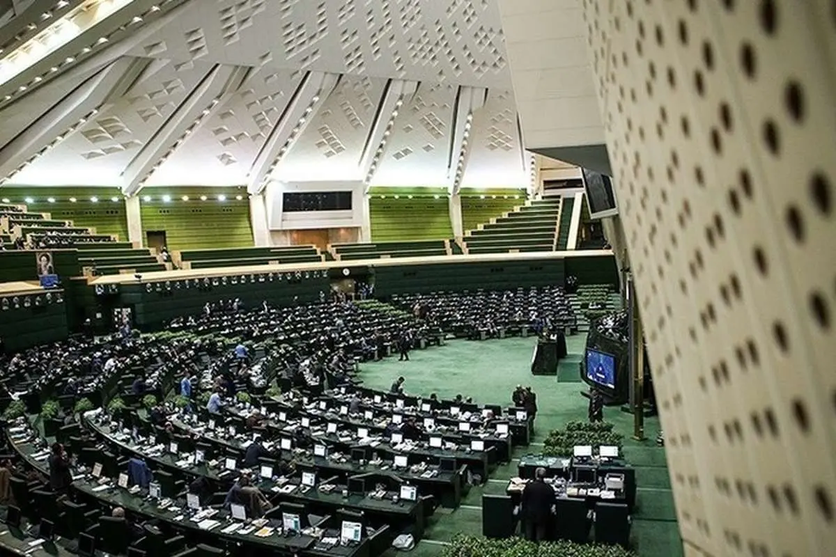 عملکرد جبهه پایداری در مجلس؛ از پروندهسازی تا سیاسیکاری