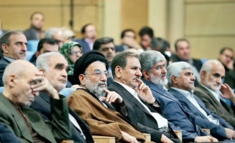 اصلاح‌طلبان در دوراهی «مانیفست- انتخابات»