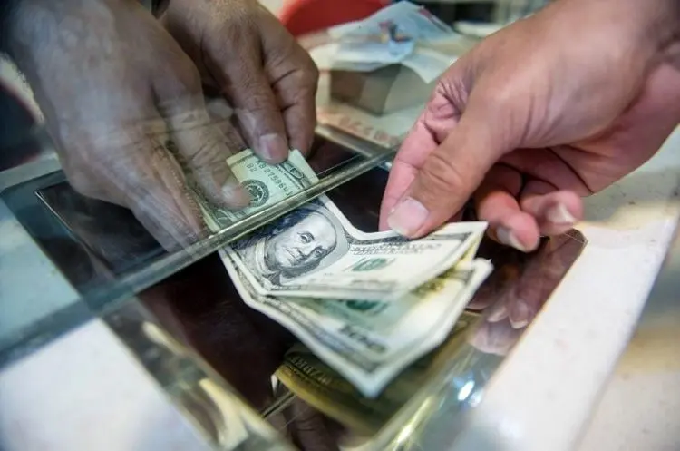 ۴ دلیل برای توقف ریزش قیمت دلار