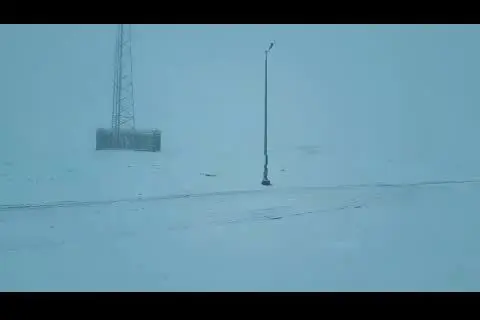 (ویدئو) بارش ۱۵ سانتی‌متری برف در گردنه الماس
