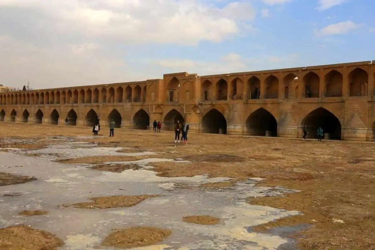 چگونه مسئله آب زایندهرود و اصفهان مزمن شد؟